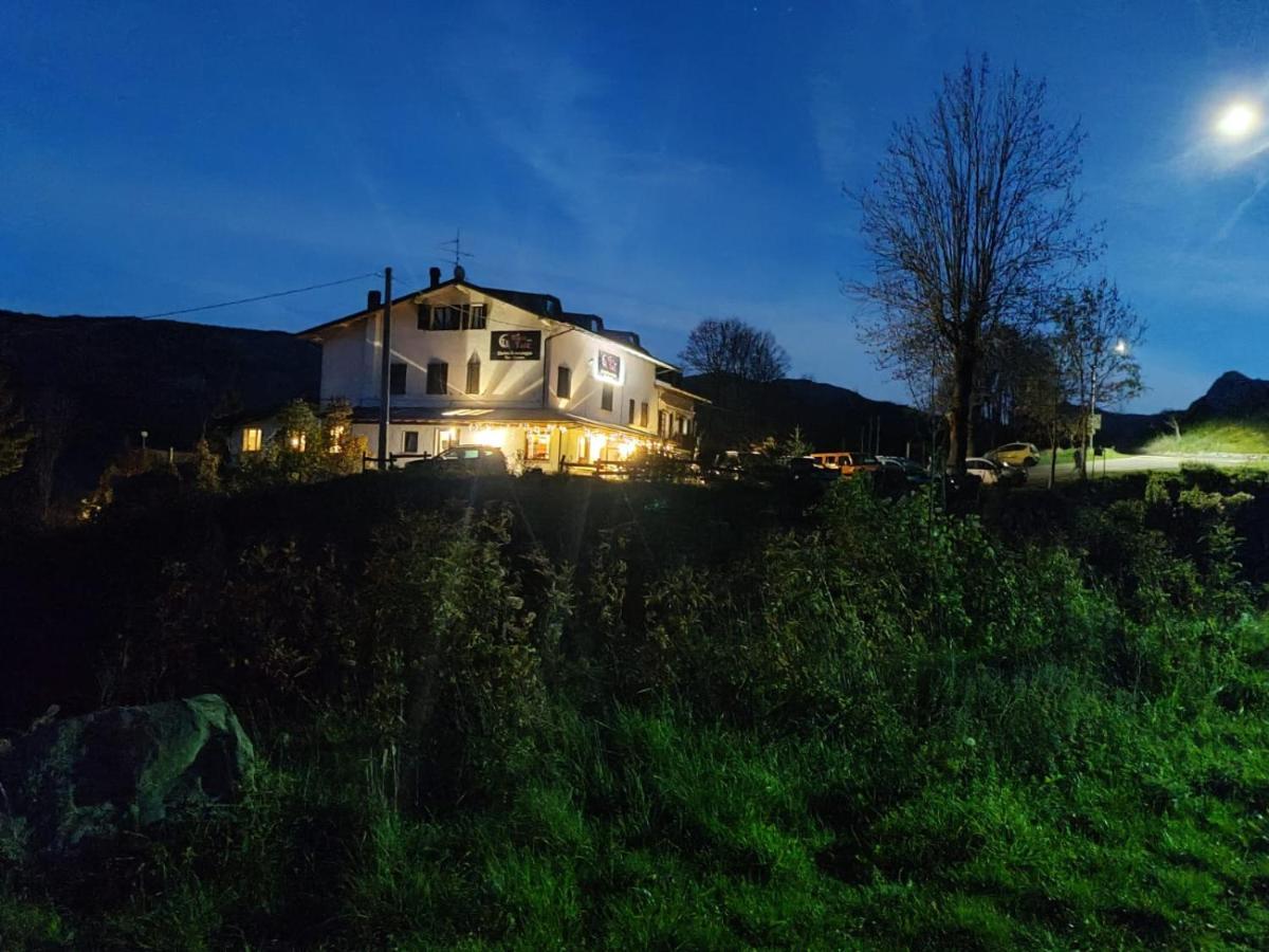 La Buca Delle Fate Ristorante Albergo Pievepelago Exterior foto