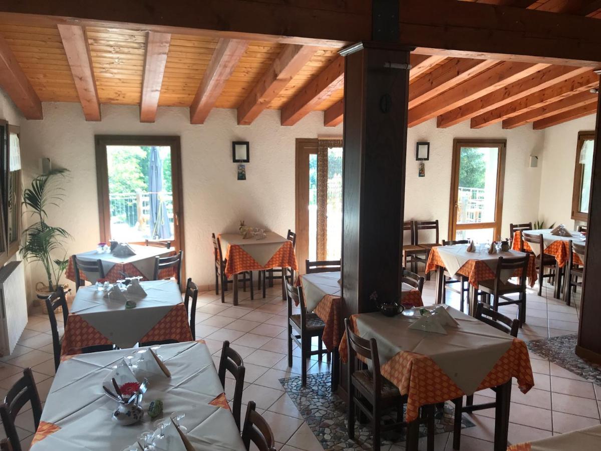 La Buca Delle Fate Ristorante Albergo Pievepelago Exterior foto